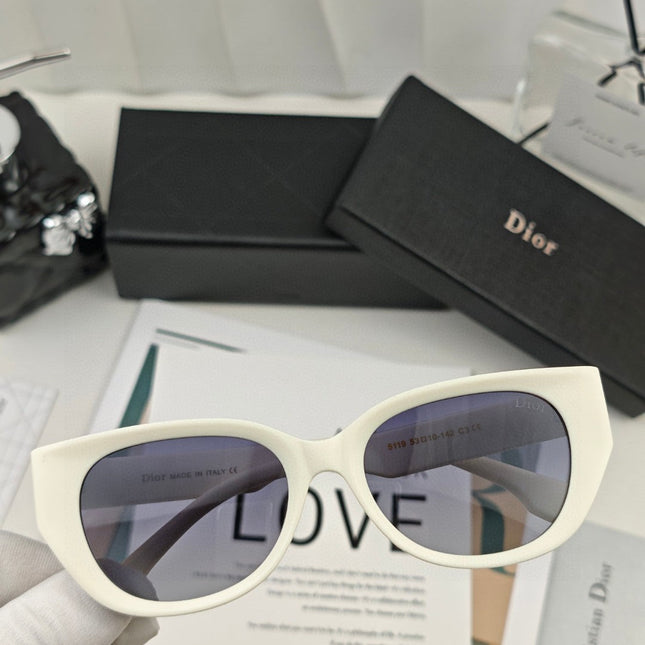MONTAIGNE SUNGLASS 55119 IN ACETATE
