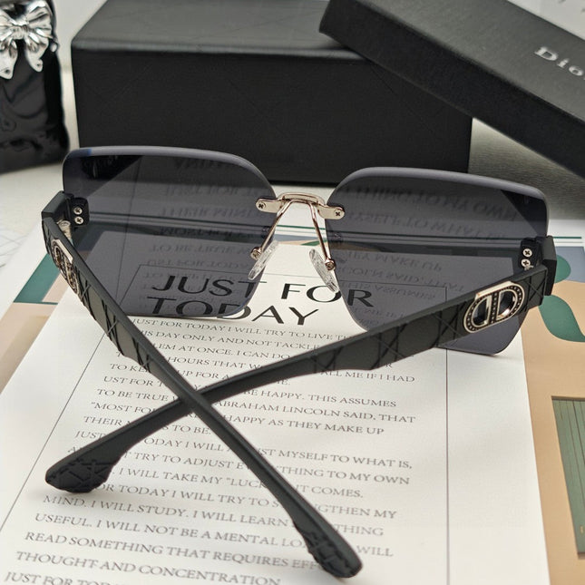 MONTAIGNE SUNGLASS 55503 IN ACETATE