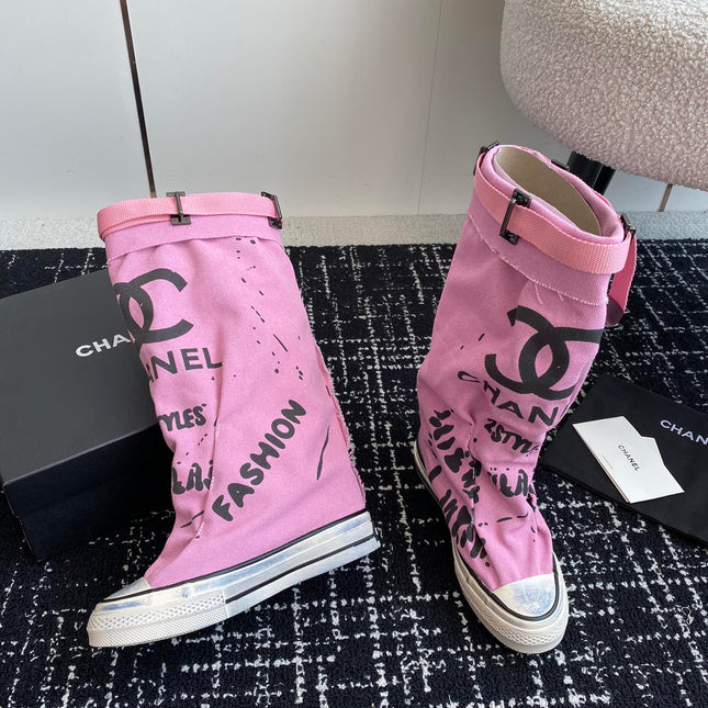 HIGH BOOTS IN HOT PINK CANVAS