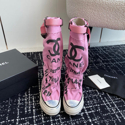 HIGH BOOTS IN HOT PINK CANVAS