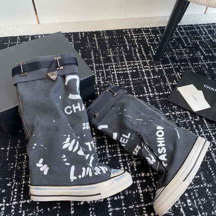 HIGH BOOTS IN BLACK CANVAS