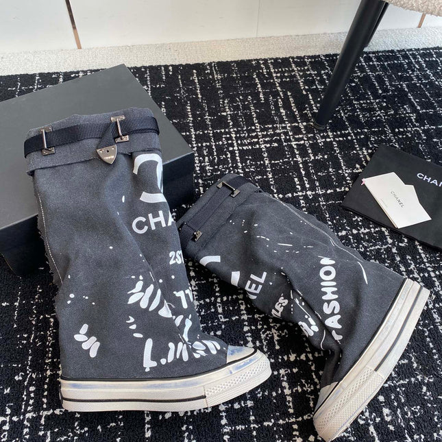 HIGH BOOTS IN BLACK CANVAS