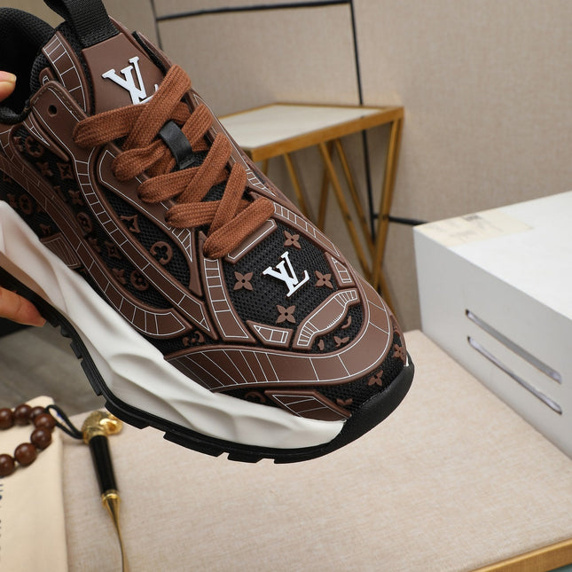 LV TRAINER IN CHOCOLATE BROWN CALFSKIN AND BREATHABLE MESH