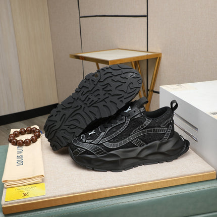 LV TRAINER IN BLACK CALFSKIN AND BREATHABLE MESH