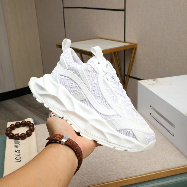 LV TRAINER IN WHITE CALFSKIN AND BREATHABLE MESH