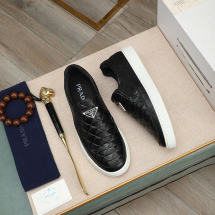 PRA LOAFER IN BLACK EMBOSSED CALFSKIN