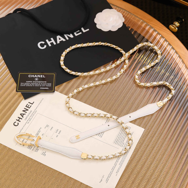 CC CHAIN BELT WITH GOLD HARDWARE AND WHITE CALFSKIN