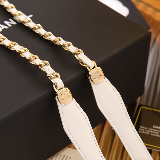 CC CHAIN BELT WITH GOLD HARDWARE AND WHITE CALFSKIN