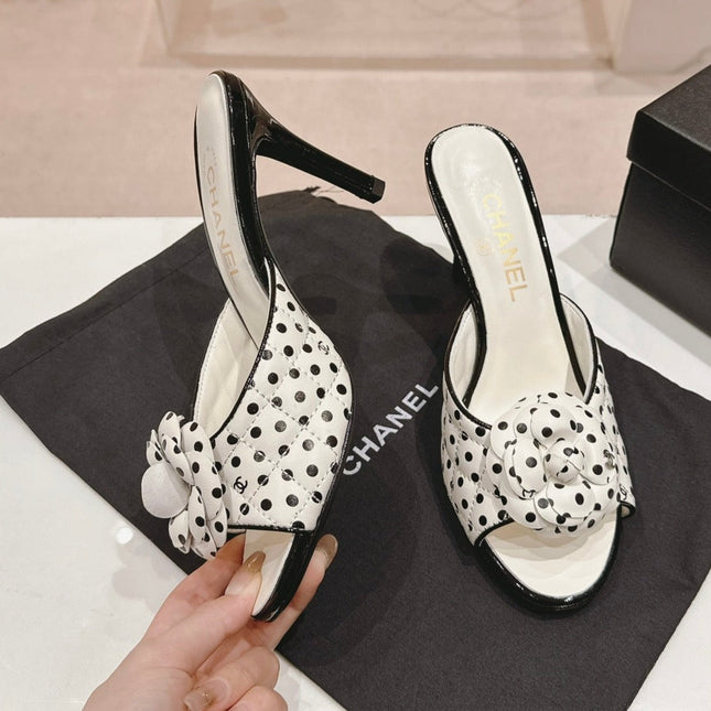Double C New Camellia High Heel White/Black caro