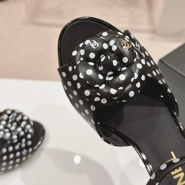 Double C New Camellia High Heel Sandals Black/ White Caro