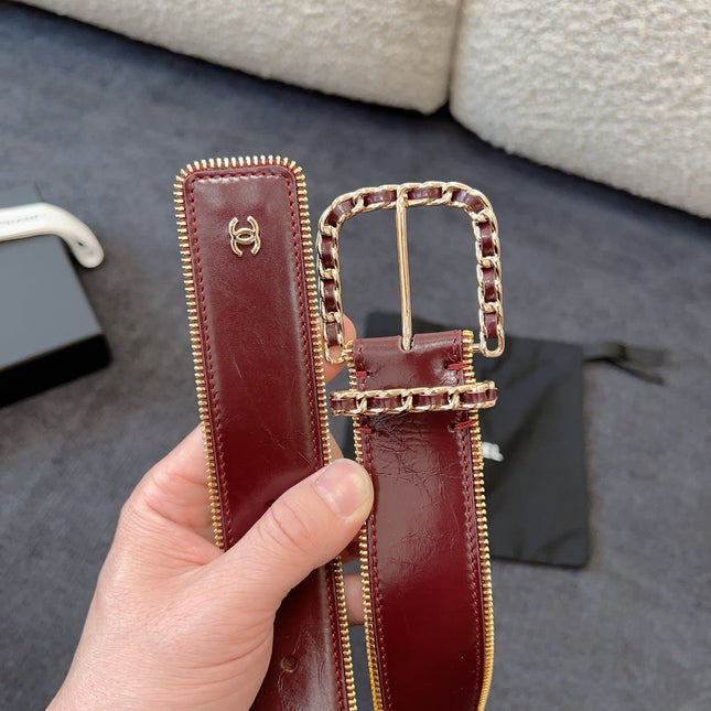 BELT 40MM IN WINE RED CALFSKIN WITH INTERWOVEN CHAIN BUCKLE ZIPPER IN TRIM GOLD HARDWARE
