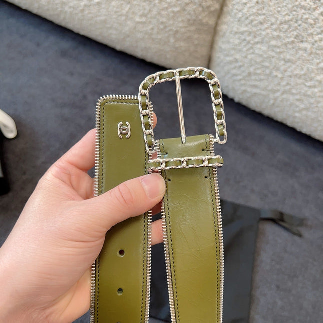 BELT 40MM IN OLIVE GREEN CALFSKIN WITH INTERWOVEN CHAIN BUCKLE ZIPPER IN TRIM SILVER HARDWARE