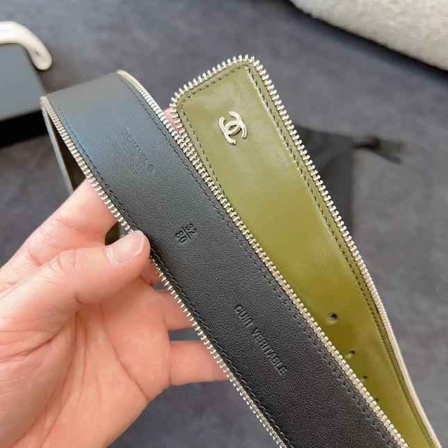 BELT 40MM IN OLIVE GREEN CALFSKIN WITH INTERWOVEN CHAIN BUCKLE ZIPPER IN TRIM SILVER HARDWARE