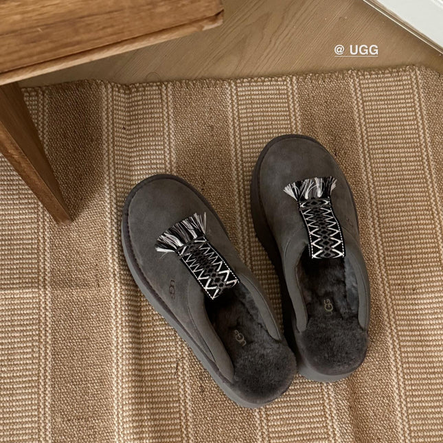 TAZZLE SLIPPER IN GRAPHITE GRAY SUEDE