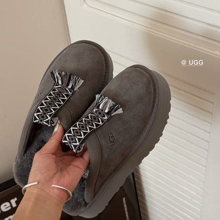TAZZLE SLIPPER IN GRAPHITE GRAY SUEDE