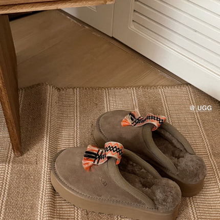 TAZZLE SLIPPER IN MEDIUM BROWN SUEDE