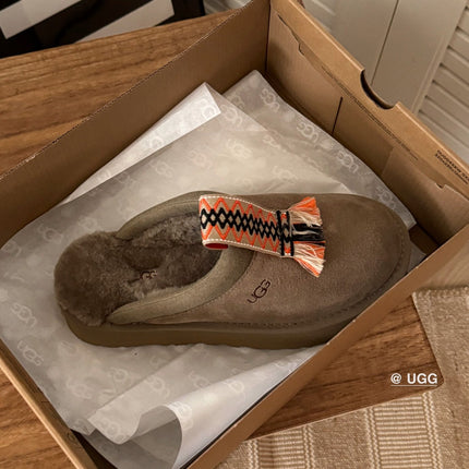 TAZZLE SLIPPER IN MEDIUM BROWN SUEDE