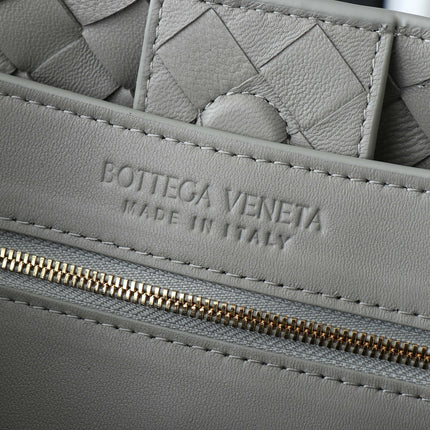 BV MEDIUM ANDIAMO 32CM GREY LAMBSKIN