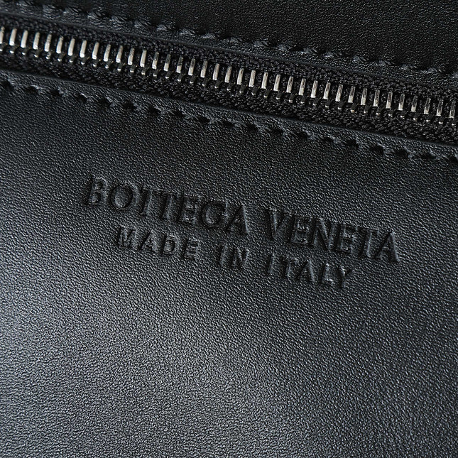 BOTTEGA VENETA 25S DIAGO 22 IN BLACK CALFSKIN PATENT SILVER HARDWARE
