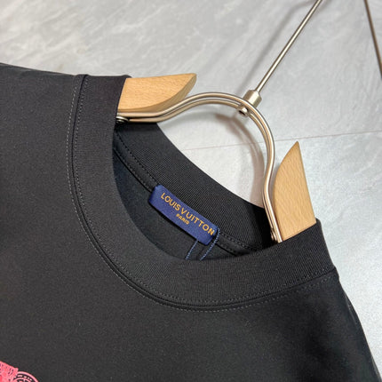 LV T-SHIRT IN BLACK PURE COTTON COLORFUL LOGO 238924