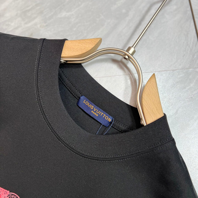 LV T-SHIRT IN BLACK PURE COTTON COLORFUL LOGO 238924