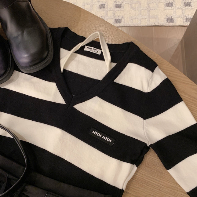 MIUMIU TOP AND SKIRT SET STYLE 444