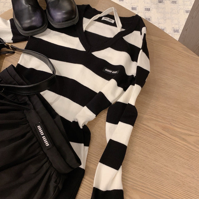 MIUMIU TOP AND SKIRT SET STYLE 444