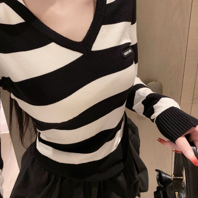 MIUMIU TOP AND SKIRT SET STYLE 444