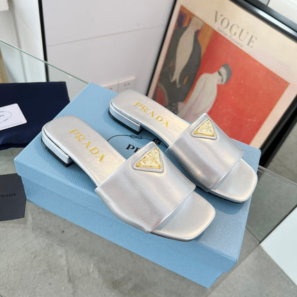 PRA SAFFIANO PATENT SLIDES SILVER CALFSKIN