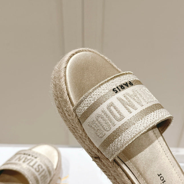 DWAY WEDGE SLIDES 45MM IN WARM GREIGE FABRIC RAFFIA SOLE