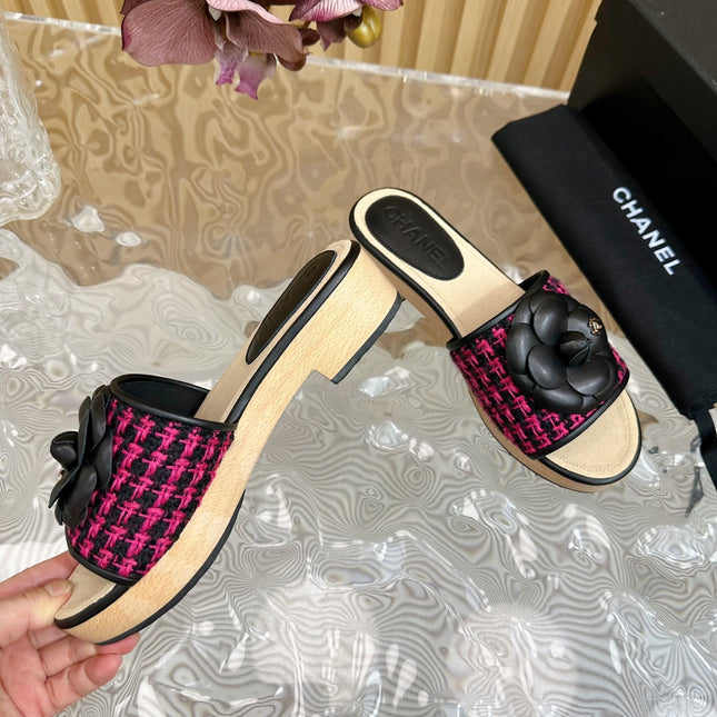 PLATFORM SLIPPERS WITH FLOWER IN BARBIE PINK MIX BLACK LAMBSKIN