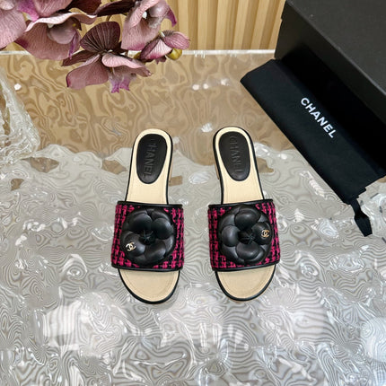 PLATFORM SLIPPERS WITH FLOWER IN BARBIE PINK MIX BLACK LAMBSKIN