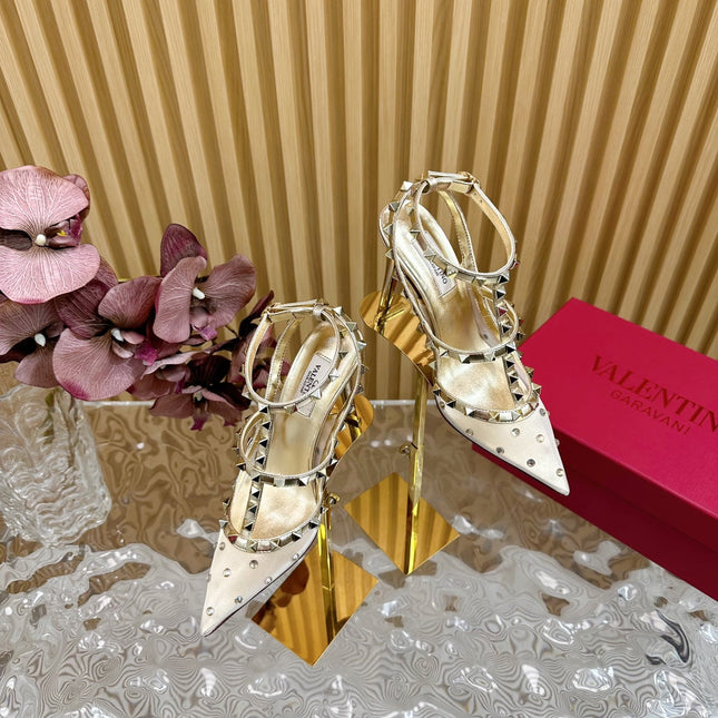 ROCKSTUD MIRROR-EFFECT PUMP WITH MATCHING STRAPS AND STUDS 95 MM GOLD CALFSKIN  AND MESH