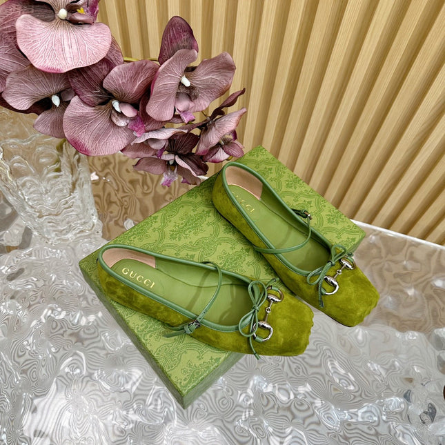 BALLET FLAT IN OLIVE GREEN SUEDE WITH SILVER HARDWARE