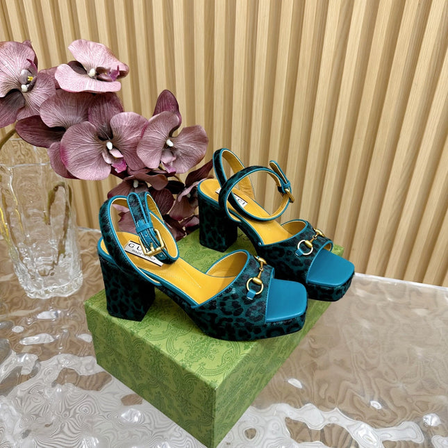 HORSEBIT HIGH-HEEL SANDAL WITH LEOPARD PRINT IN TURQUOISE VELVET AND CALFSKIN LINING