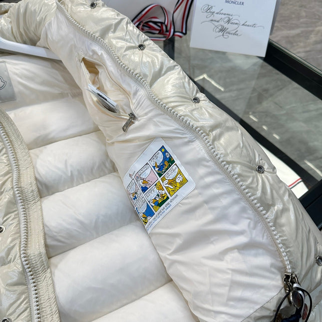 MONCLER 25S JACKET IN WHITE 026