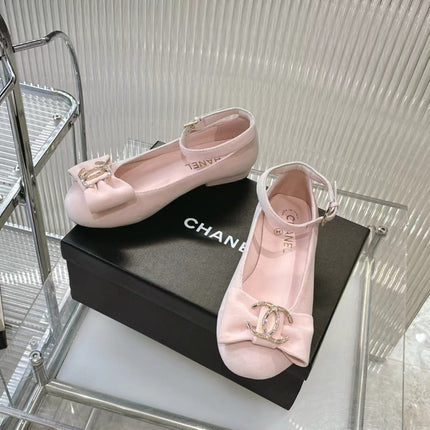 BOW MARY JANE SHOES IN PASTEL PINK VELVET