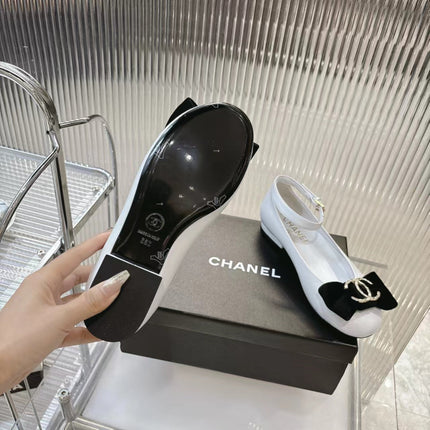 BOW MARY JANE SHOES IN WHITE LAMBSKIN