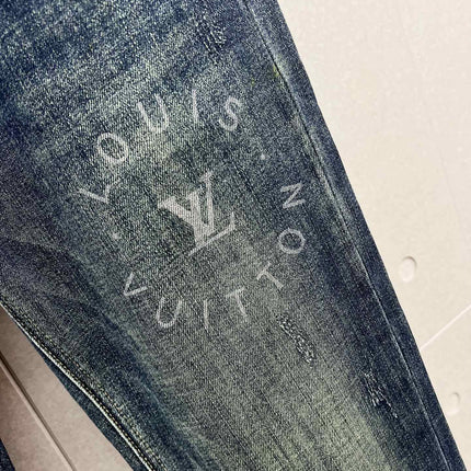 LV BLUE DENIM JEAN 239500