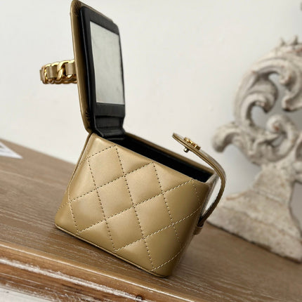 MINI VINTAGE COSMETIC BAG 11 IN CAPE PALLISER SHINY CALFSKIN GOLD HARDWARE