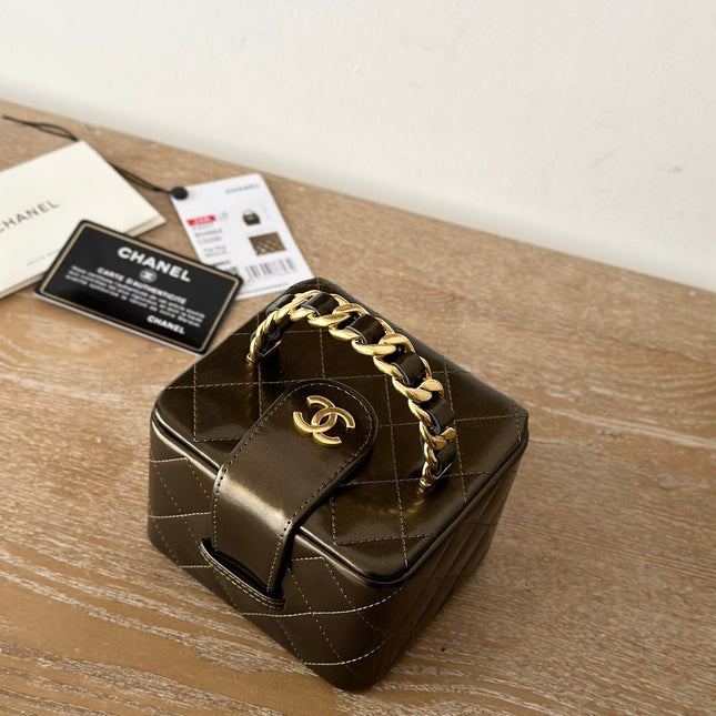 MINI VINTAGE COSMETIC BAG 11 IN MIKADO SHINY CALFSKIN GOLD HARDWARE