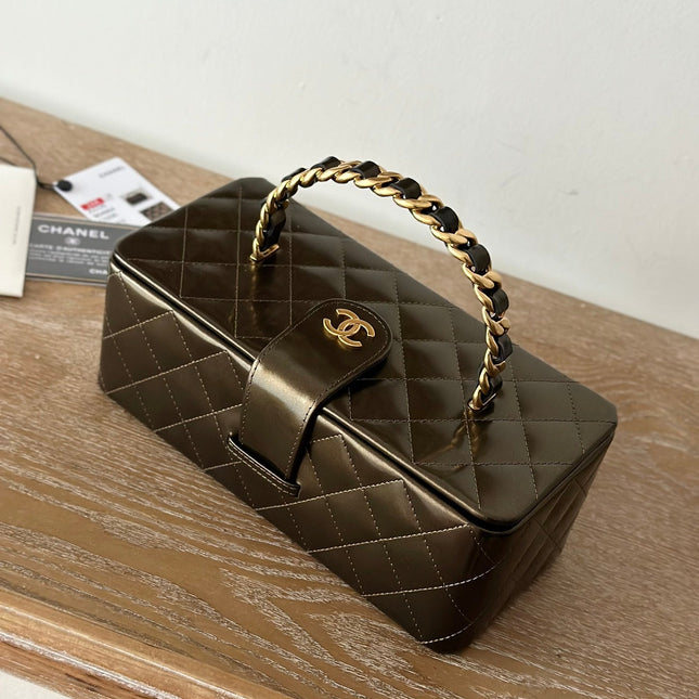 VINTAGE COSMETIC BAG 22 IN MIKADO SHINY CALFSKIN GOLD HARDWARE