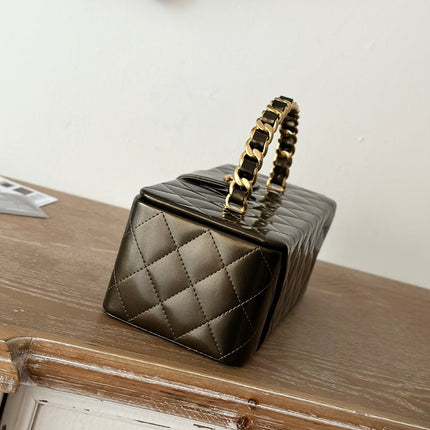 VINTAGE COSMETIC BAG 22 IN MIKADO SHINY CALFSKIN GOLD HARDWARE