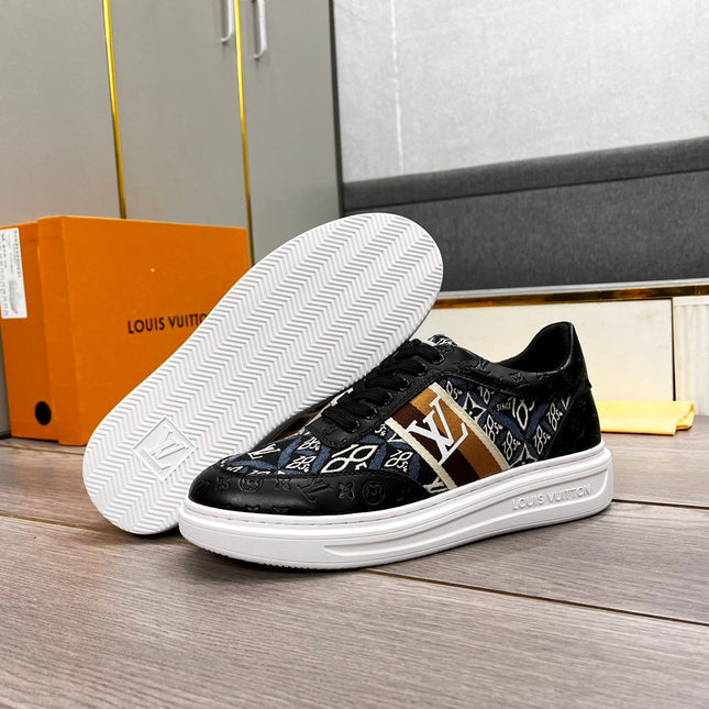 LV TRAINER IN BLACK EMBOSSED CALFSKIN AND MONOGRAM FABRIC