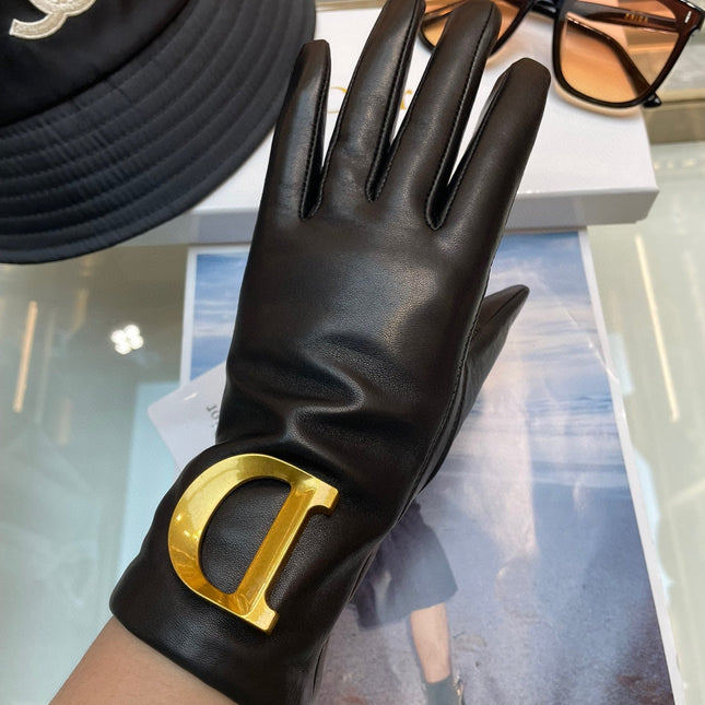 GLOVES WITH METAL HARDWARE IN BLACK LAMBSKIN 218820