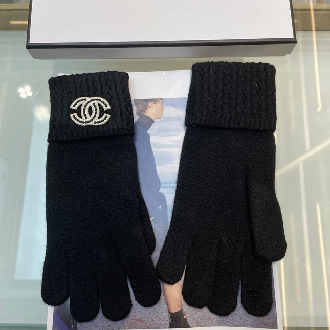 GLOVES IN BLACK CASHMERE WITH WHITE LOGO 405907