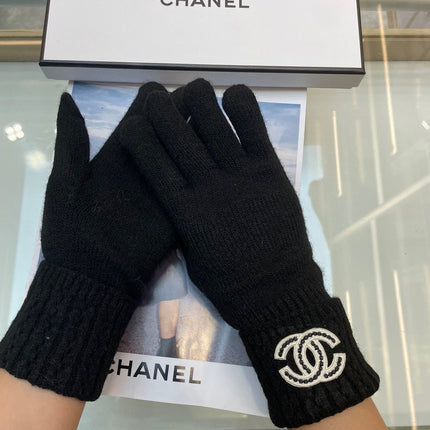 GLOVES IN BLACK CASHMERE WITH WHITE LOGO 405907