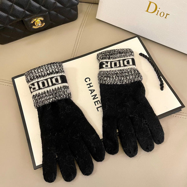 KNITTED GLOVES IN BLACK MIX WHITE WOOL 449712
