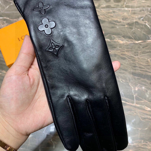 LV GLOVES IN BLACK LAMBSKIN 463843