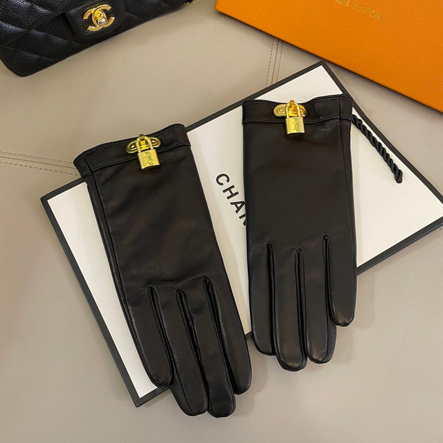 GLOVES IN BLACK LAMBSKIN WITH GOLD HARDWARE 465064